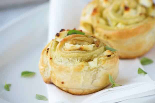 Blog-Beitragsbild-Blätterteig Bärlauch-Pesto-Schnecken