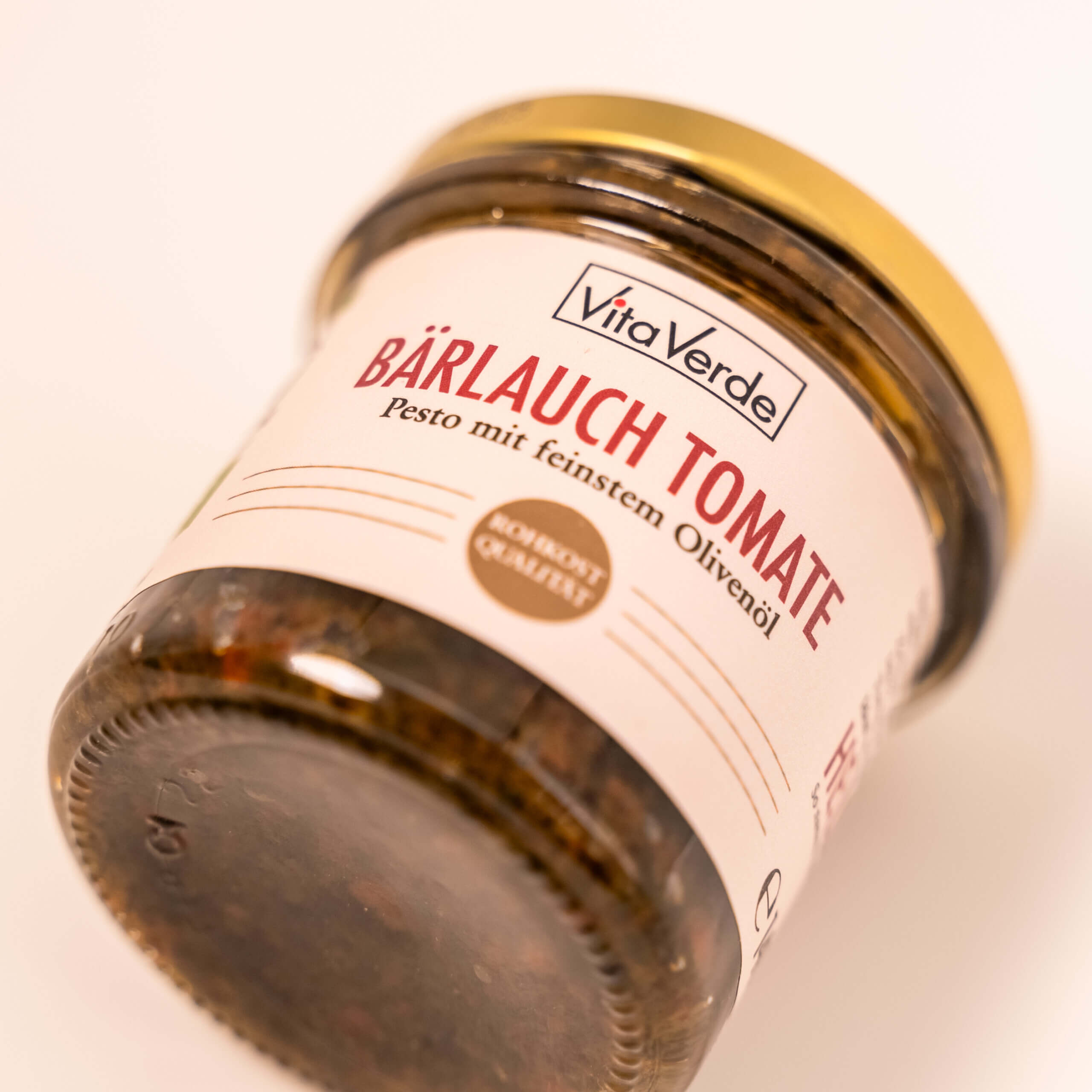 Vita-Verde-Bio-Baerlauch-Tomaten-Pesto-Heldenkraut.2-scaled
